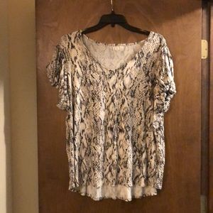 Snakeskin print blouse with scrunched sleeves